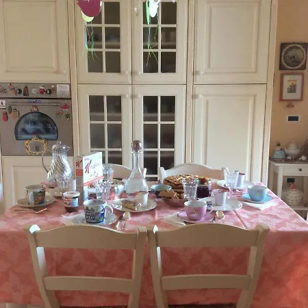 Mikigio Alojamento de Acomodação e Pequeno-almoço Mondavio
